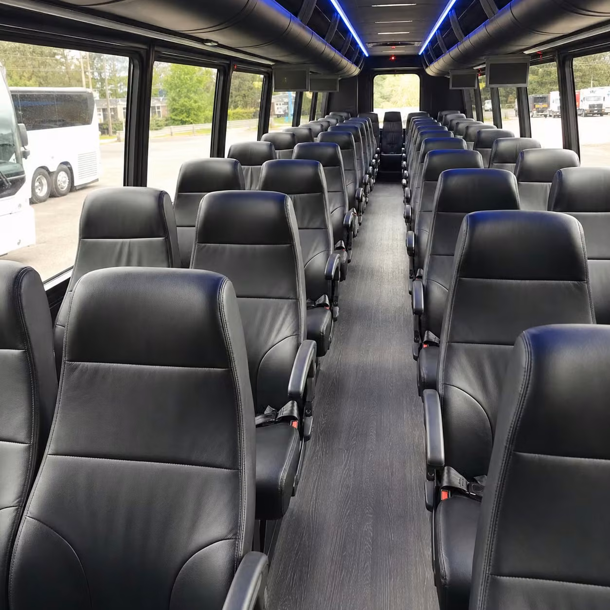 columbus 28 passenger minibus rental