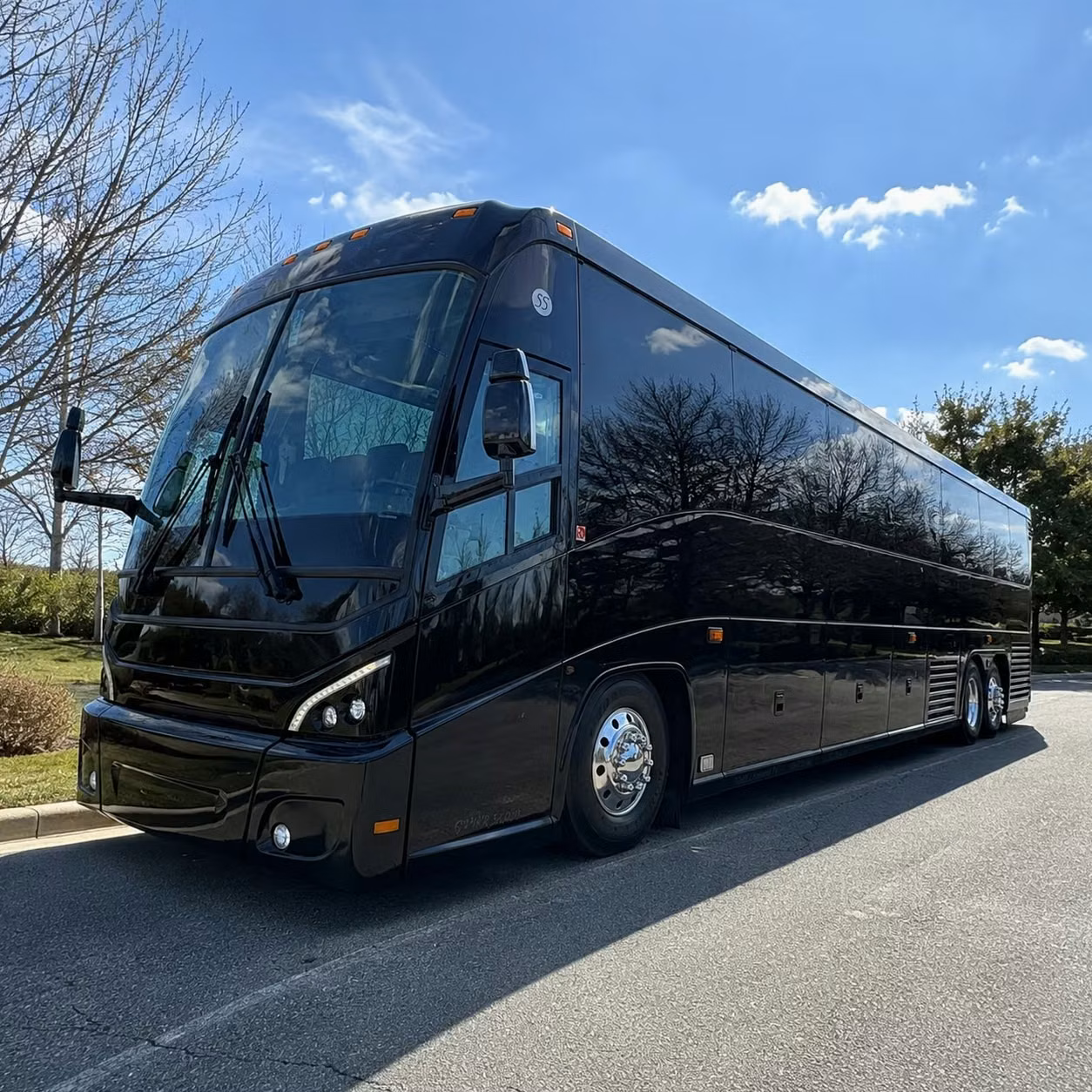 long distance and multi day government military charter bus rentals out of columbus