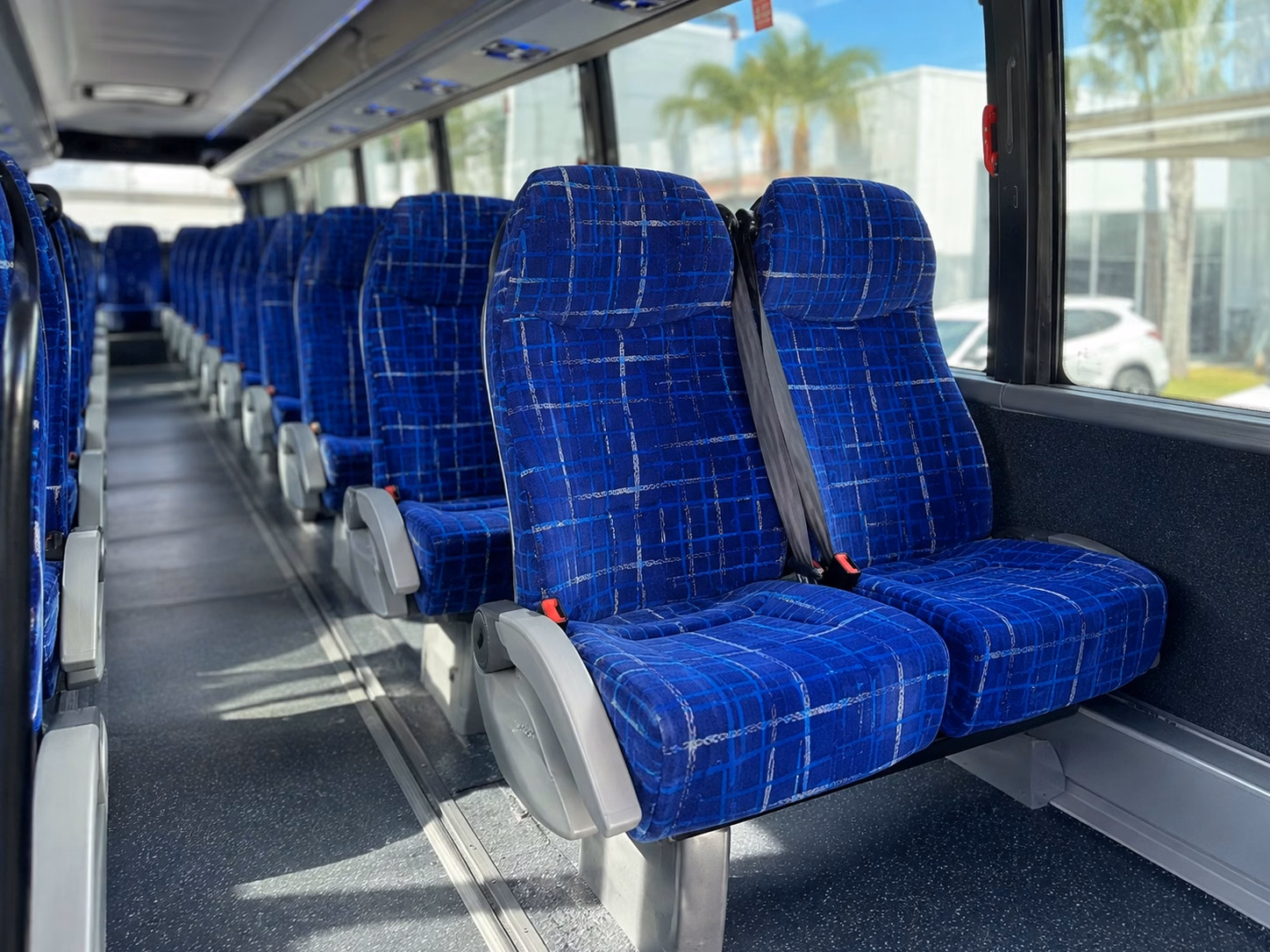 wedding guest shuttles between columbus hotels and venues